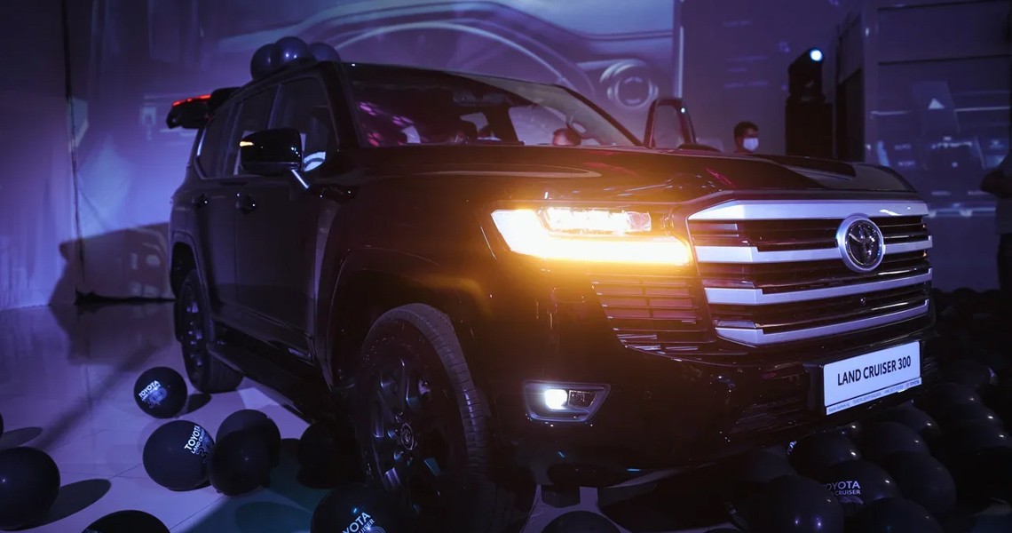 Toyota Land Cruiser 300 — новое поколение легендарного внедорожника